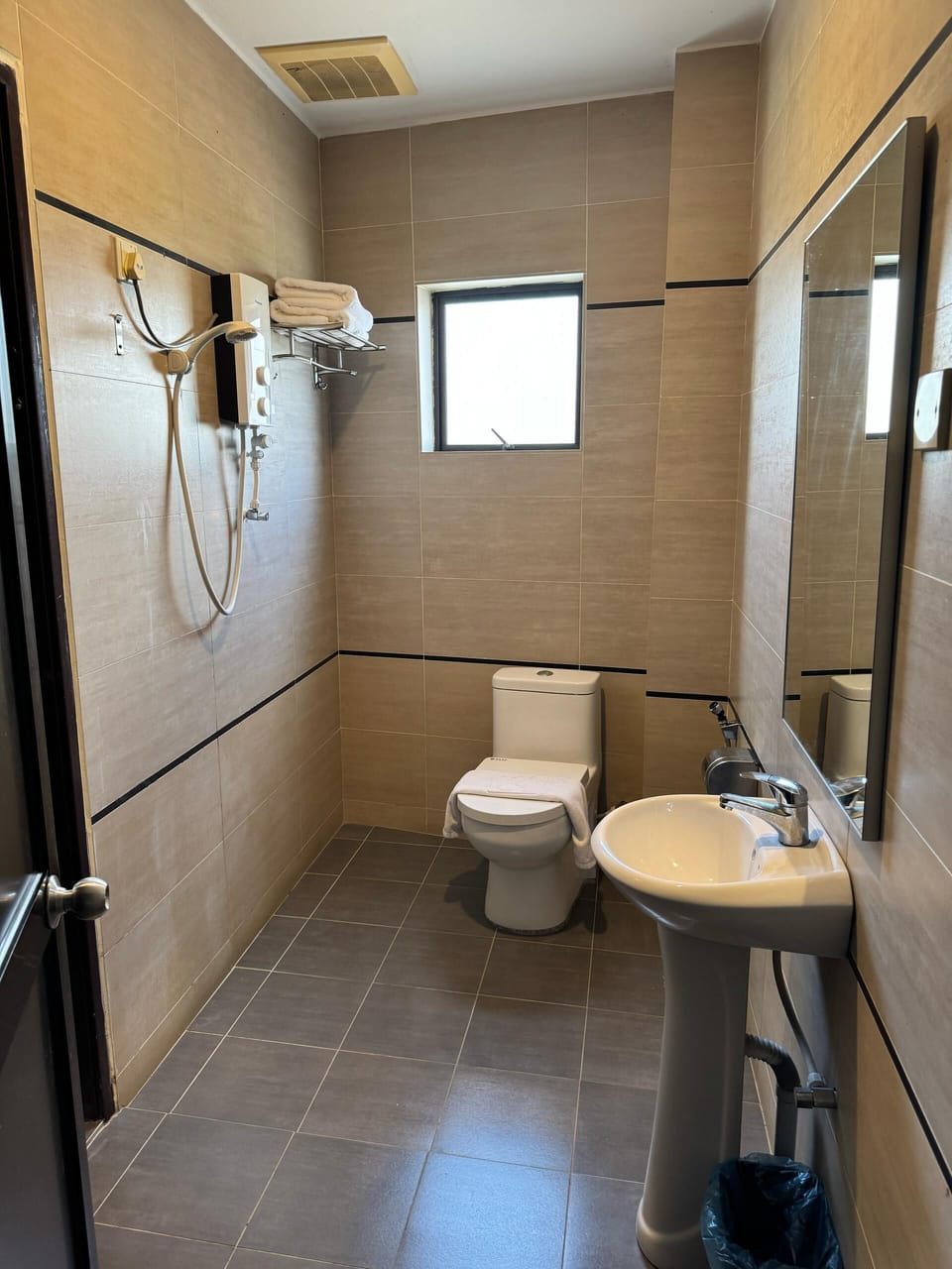 Shower, free toiletries, hair dryer, slippers