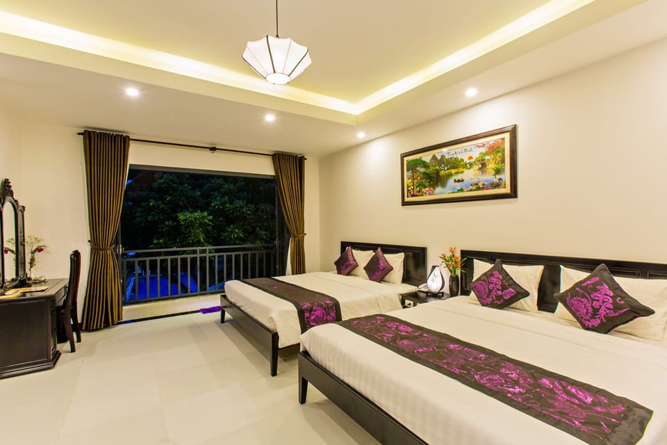 Sunrise Room | Minibar, desk, blackout drapes, free WiFi
