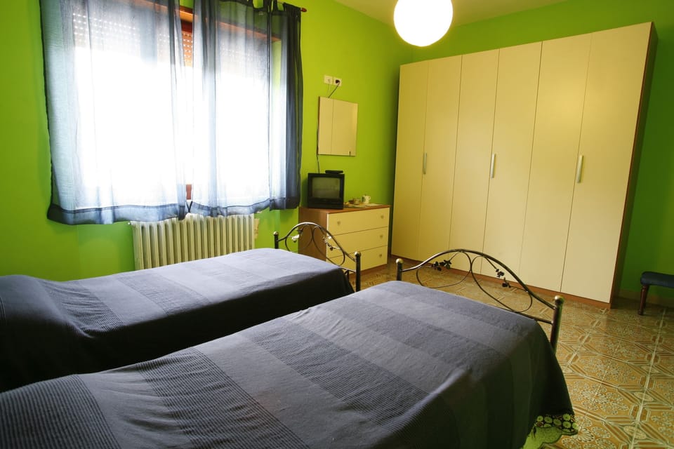 Twin Room, Shared Bathroom