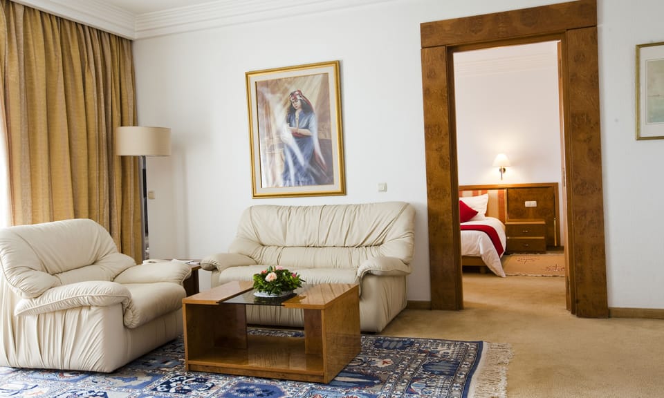 Suite | Minibar, in-room safe, blackout drapes, free WiFi