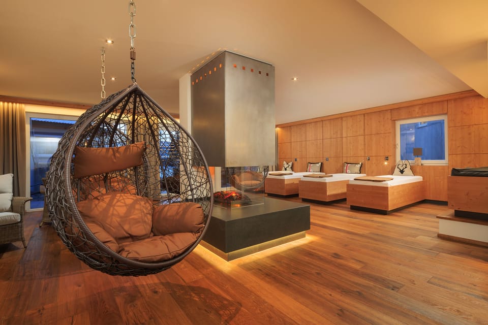 Sauna, body treatments, body wraps, body scrubs, facials