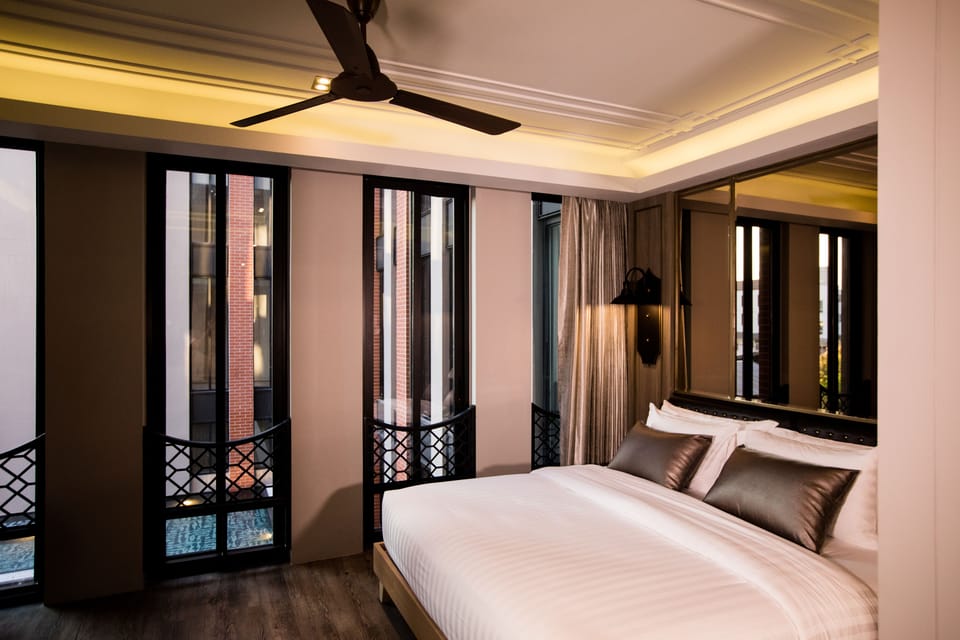 Deluxe Room with Pool View | View from room