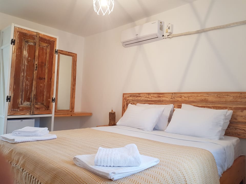 Comfort Apartment, 1 Bedroom | Premium bedding, minibar, individually decorated, individually furnished
