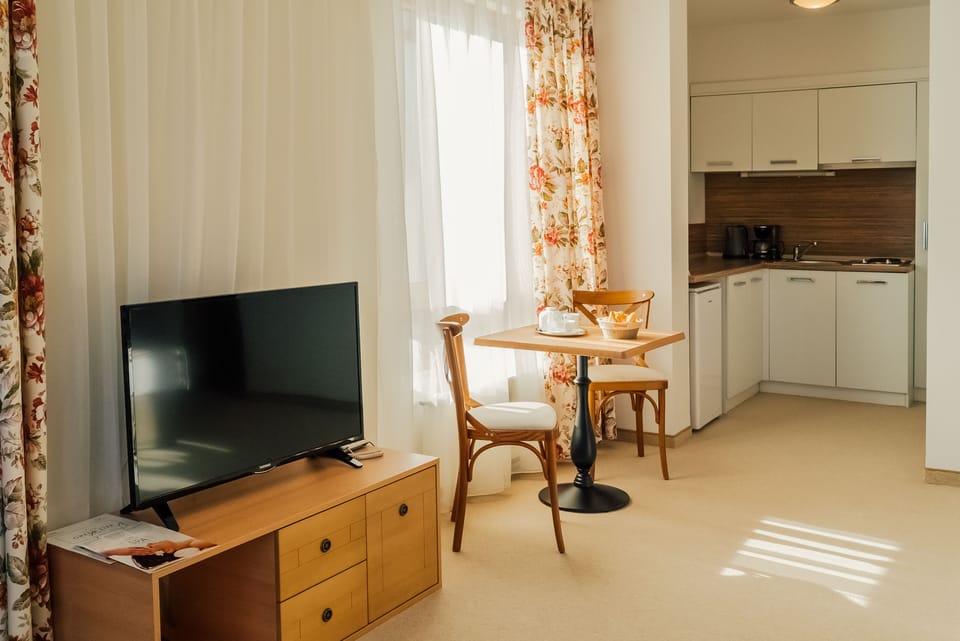 Studio (Free Relax Zone Access, WiFi) | Private kitchen | Fridge