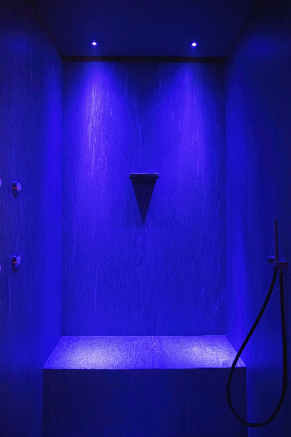 Sauna, hot tub, steam room, hot springs, Turkish bath, body treatments