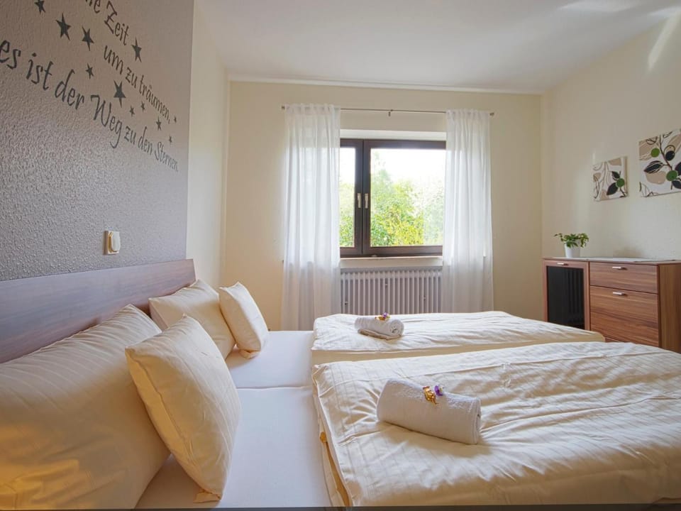 Cribs (free), WiFi (free), bed sheets