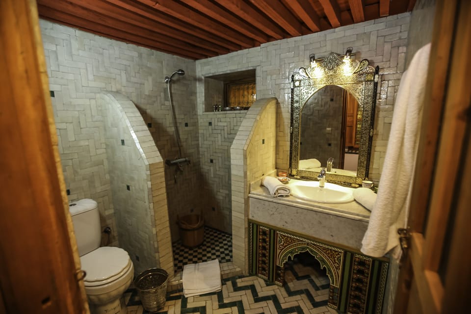 Bathroom shower