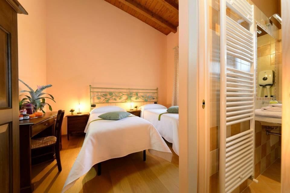 Double or Twin Room | Desk, cribs/infant beds, rollaway beds, free WiFi