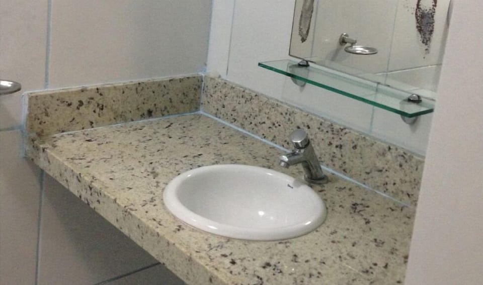Standard Room, 1 Bedroom | Bathroom sink
