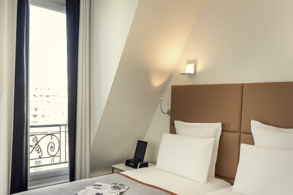 Premium bedding, in-room safe, desk, laptop workspace