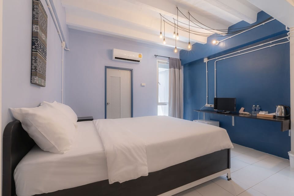 Superior Double Room | Desk, free WiFi, bed sheets