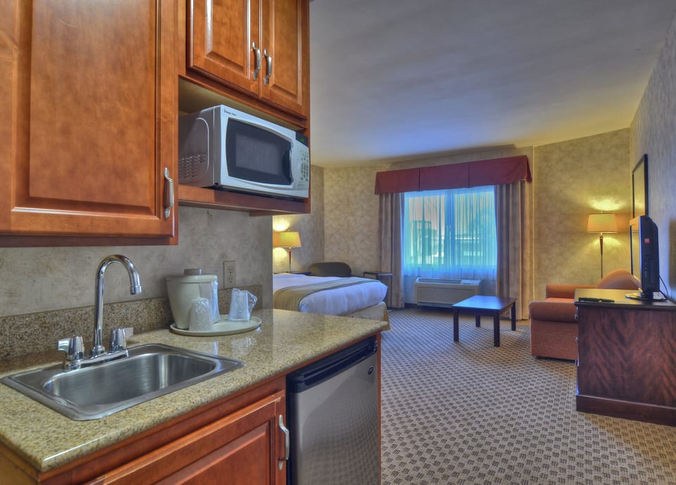 In-room safe, desk, blackout drapes, iron/ironing board