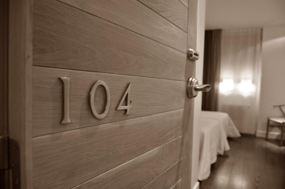 10 bedrooms, desk, blackout drapes, free WiFi