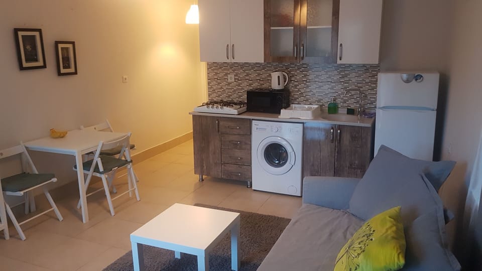 Apartment | Private kitchen | Coffee/tea maker, electric kettle
