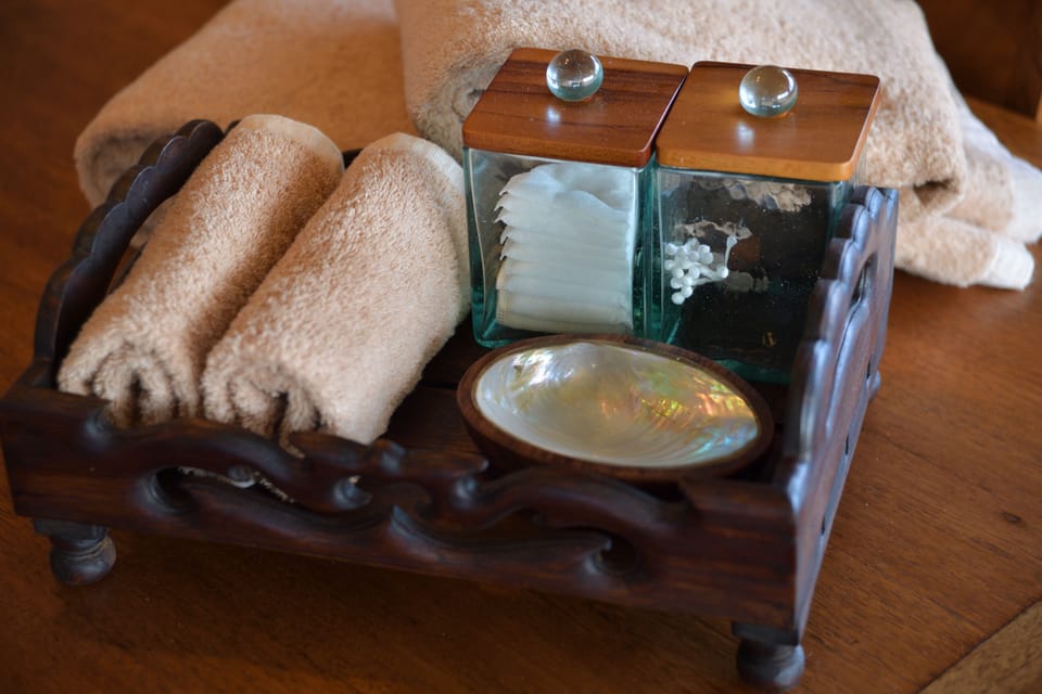 Suite, Sea View (with 2 Extra Beds) | Bathroom | Separate tub and shower, deep soaking tub, free toiletries, hair dryer