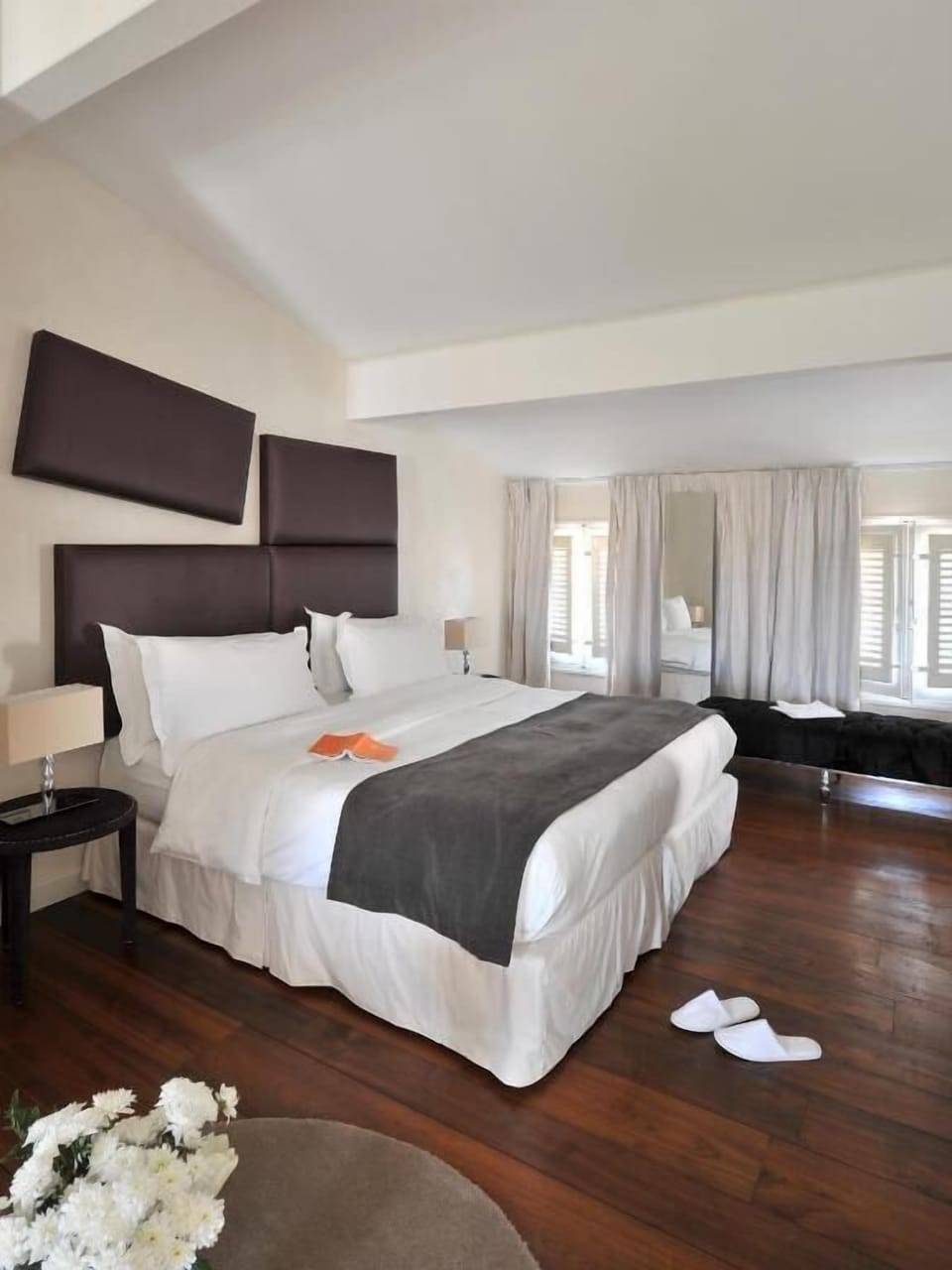 In-room safe, individually decorated, individually furnished, desk