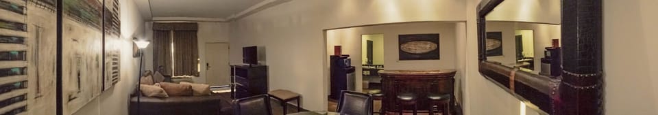 Superior Suite, 1 King Bed | Desk, iron/ironing board, WiFi (free), bed sheets