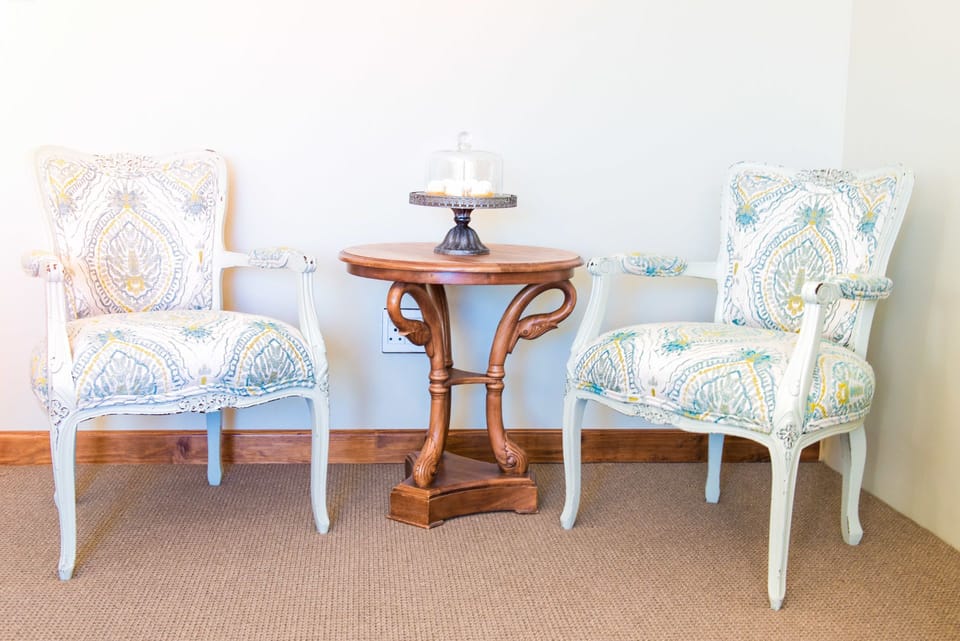 Luxury Double Room, Balcony, Partial Ocean View | In-room safe, individually decorated, individually furnished, desk