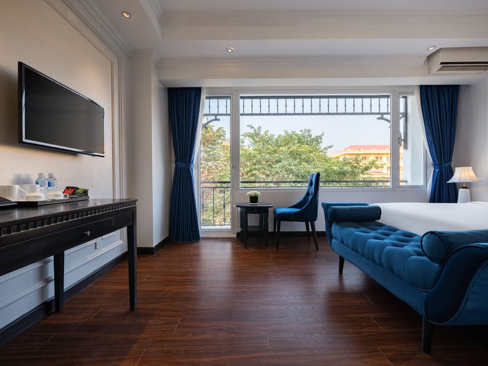 Executive Suite, 1 King Bed | City view