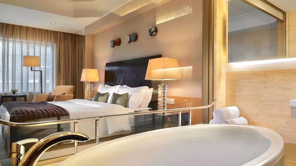 Premium bedding, minibar, in-room safe, desk