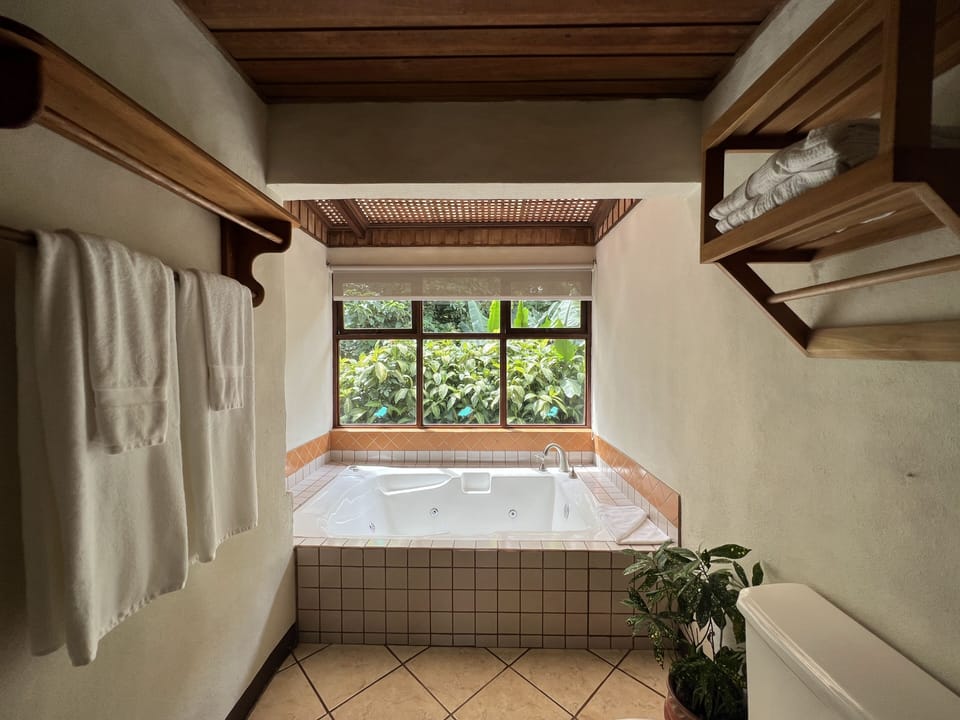 Junior Suite | Jetted tub