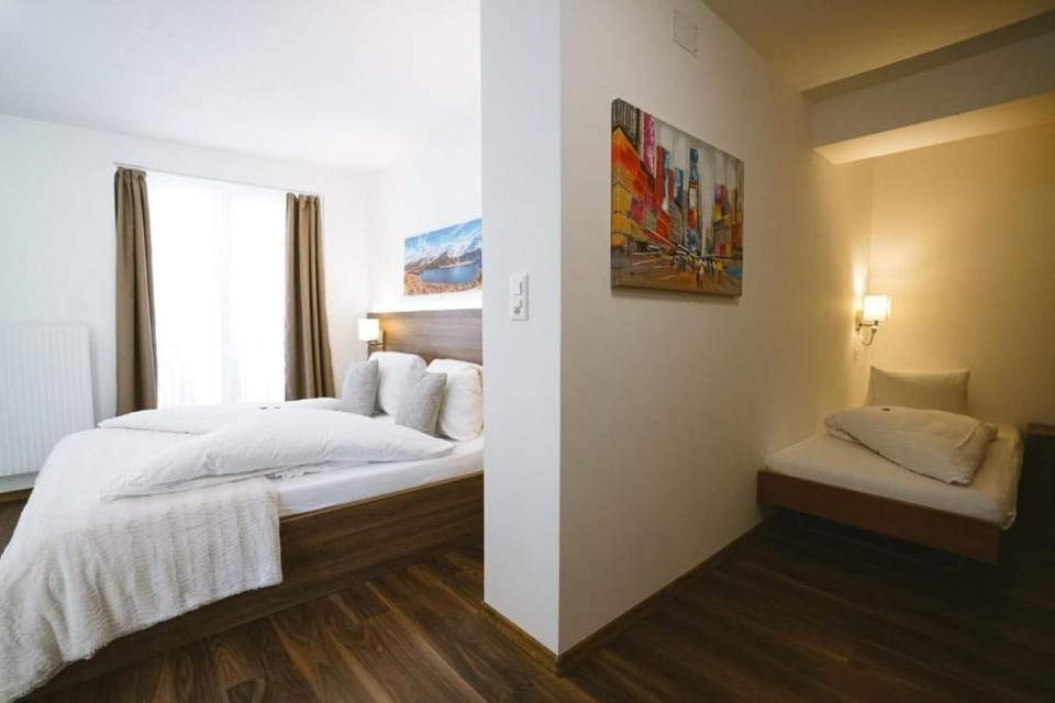 Triple Room | In-room safe, blackout drapes, cribs/infant beds, free WiFi