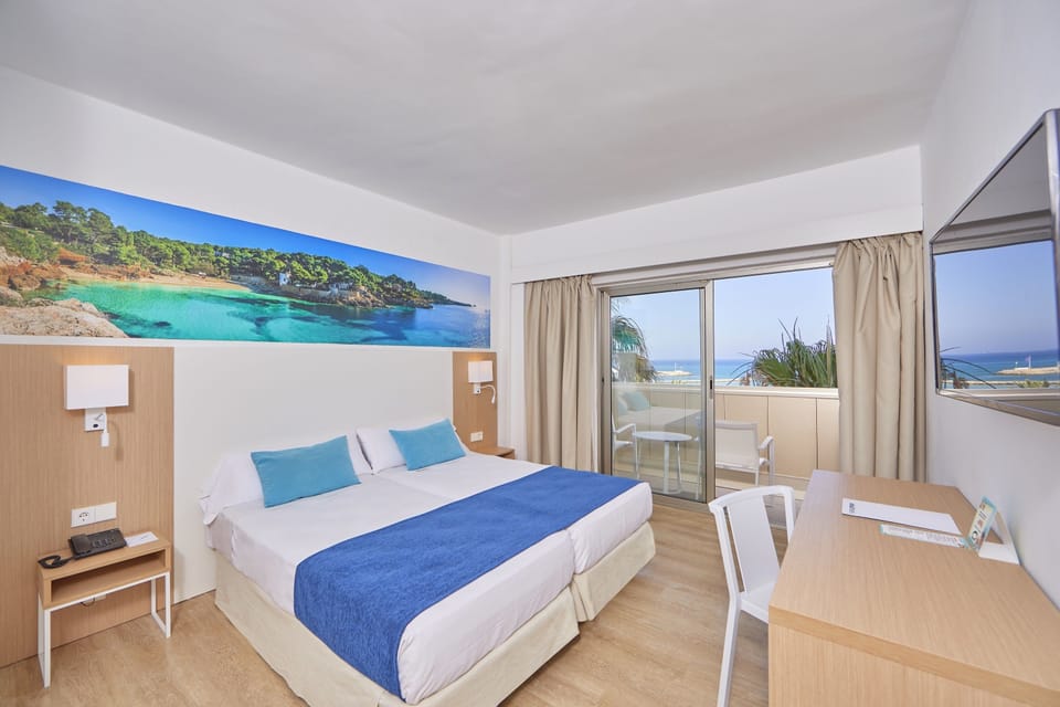 Twin Room, Balcony, Sea View | Desk, laptop workspace, free WiFi, bed sheets