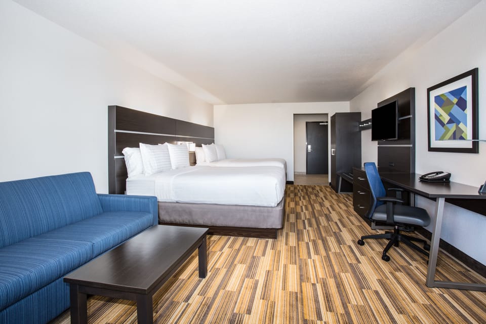 In-room safe, desk, blackout drapes, free cribs/infant beds