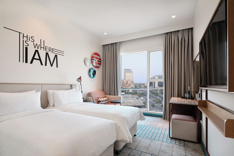 Rover Plus Room - Easy Access To Sheikh Zayed Road & Bur Dubai | In-room safe, desk, soundproofing, cribs (free)