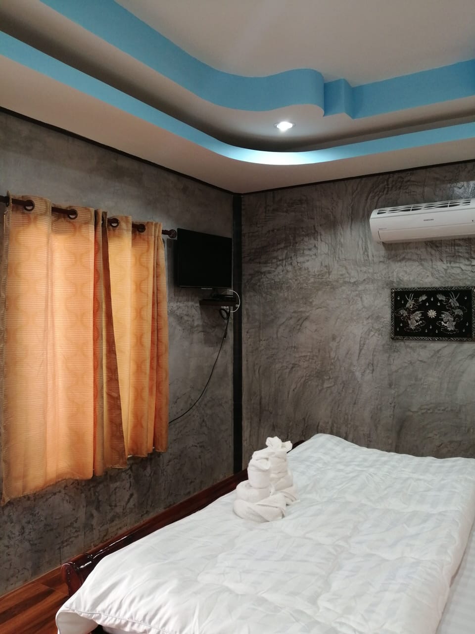 Double Room, 1 King Bed (Air conditioned) | Desk, laptop workspace, blackout drapes, soundproofing