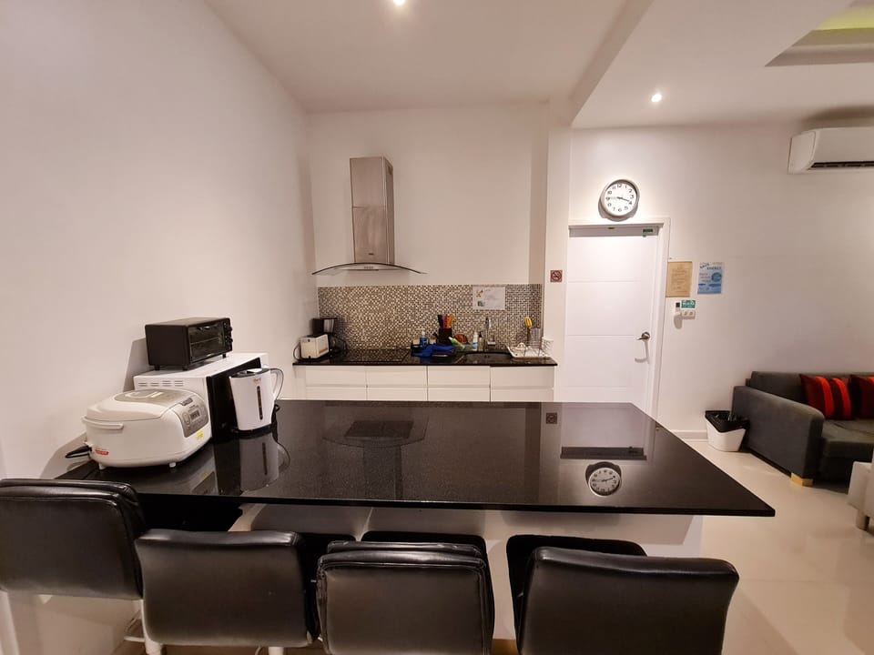 Family Villa, 3 Bedrooms | Private kitchen | Fridge, microwave, oven, stovetop