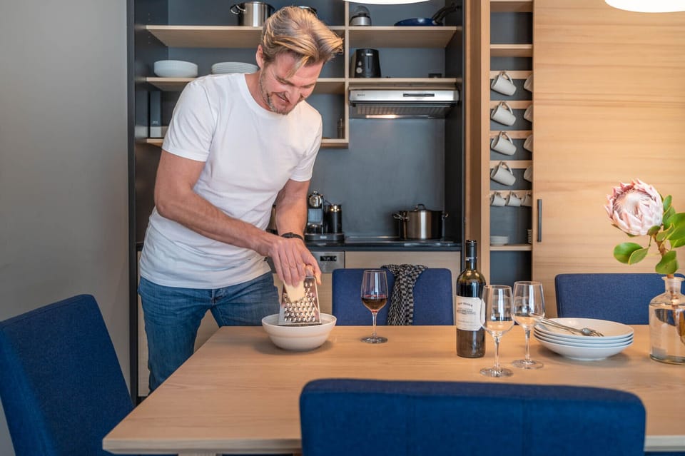 Deluxe Chalet | In-room dining