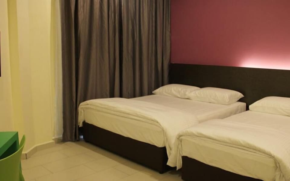 Family Room | Desk, iron/ironing board, free WiFi, bed sheets