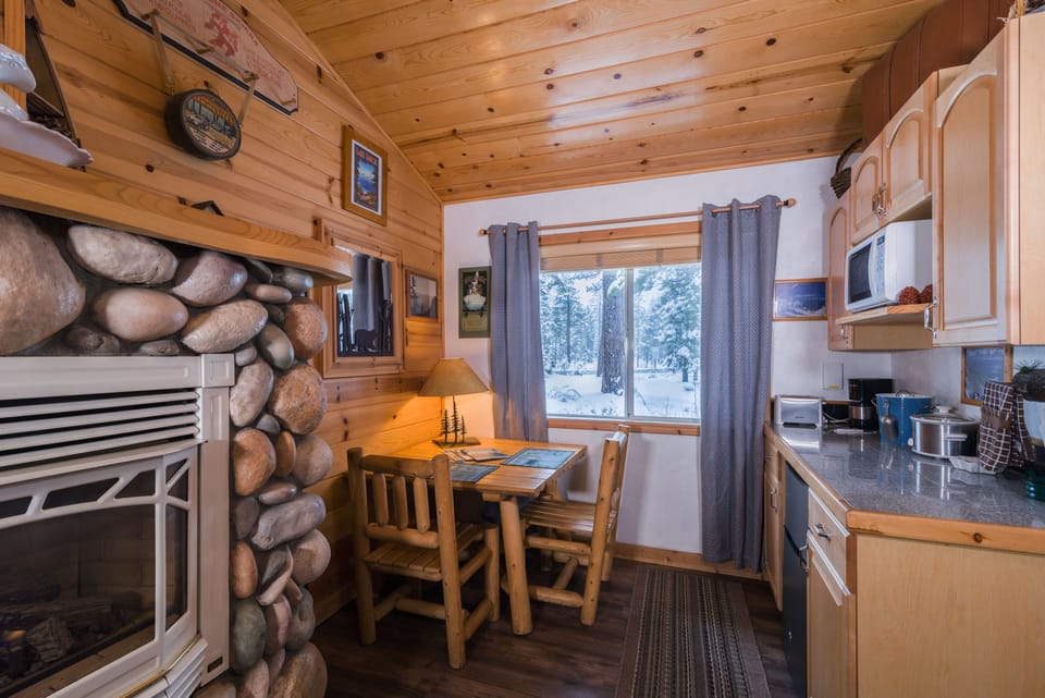 Standard Cabin, 1 Queen Bed, Non Smoking (The Big Blue Room) | Private kitchenette | Coffee/tea maker, fridge, microwave, toaster