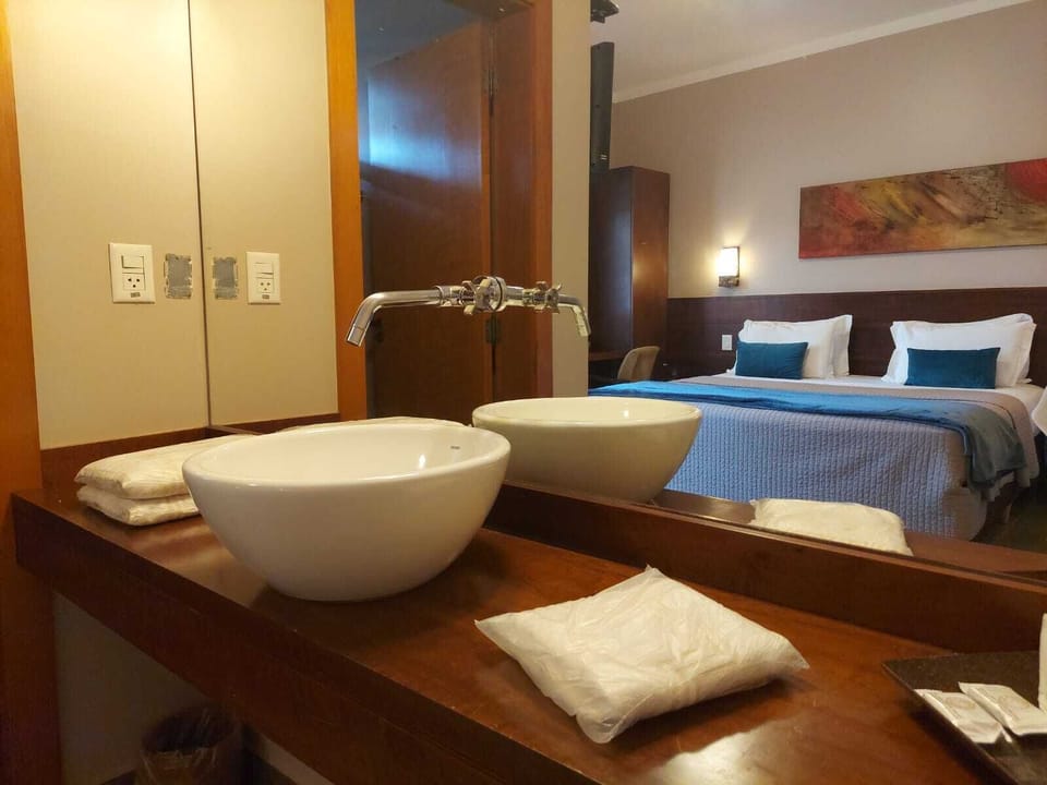 Minibar, desk, free WiFi, bed sheets