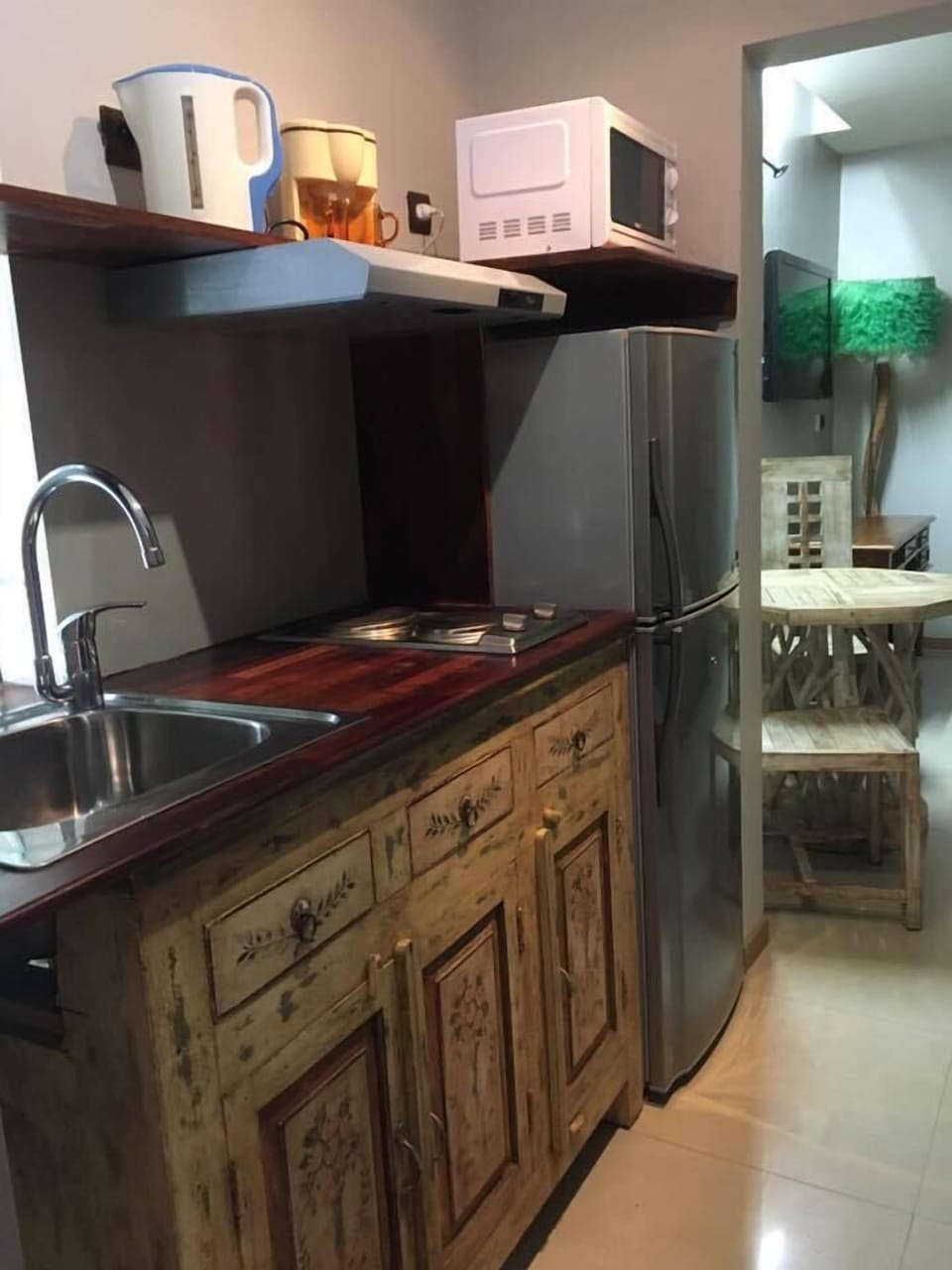 Studio (Housekeeping every 3 nights) | Private kitchen | Coffee/tea maker, full-size fridge, microwave, stovetop