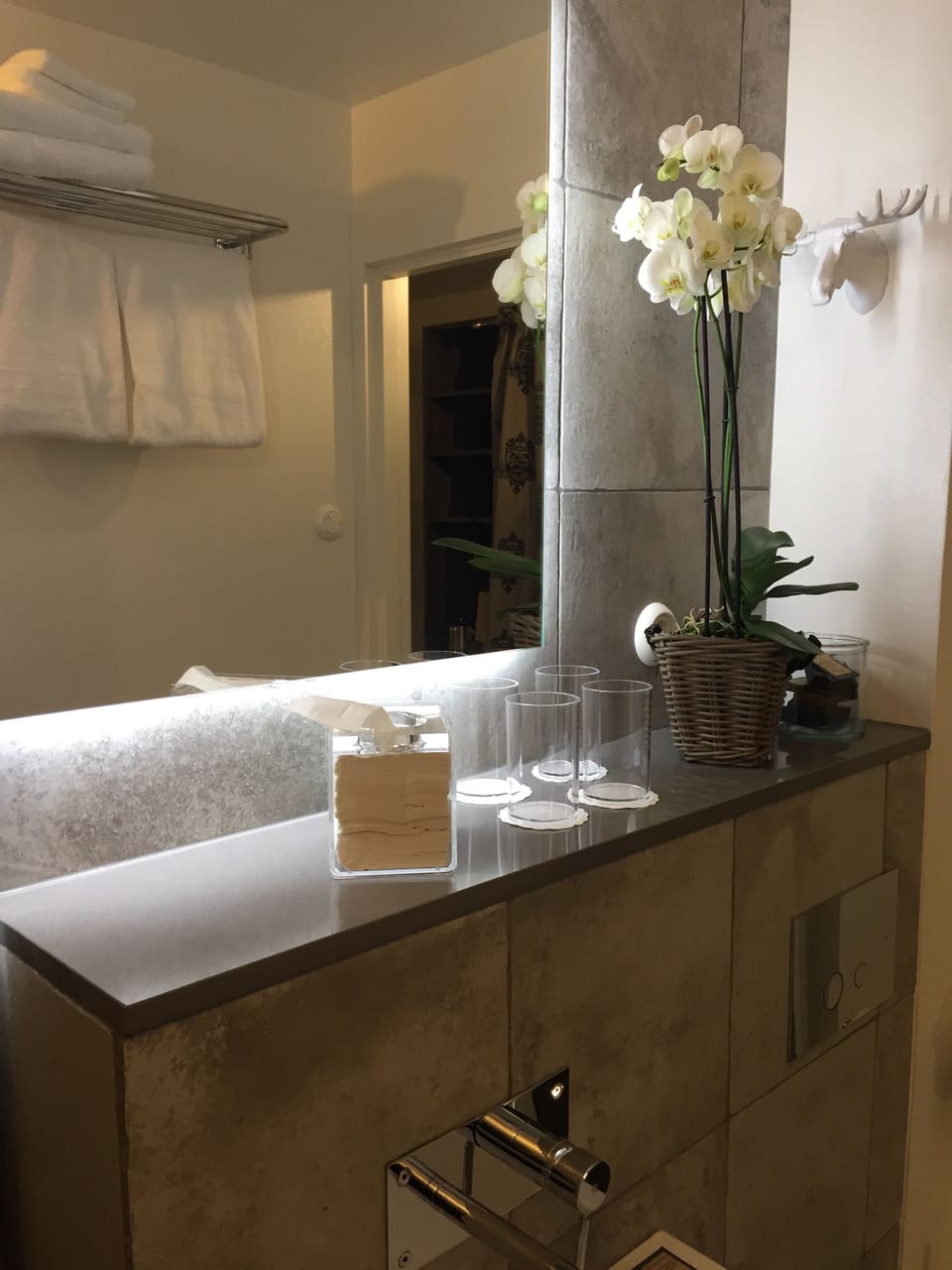 Family Suite, 2 Bedrooms | Bathroom | Shower, free toiletries, hair dryer, slippers