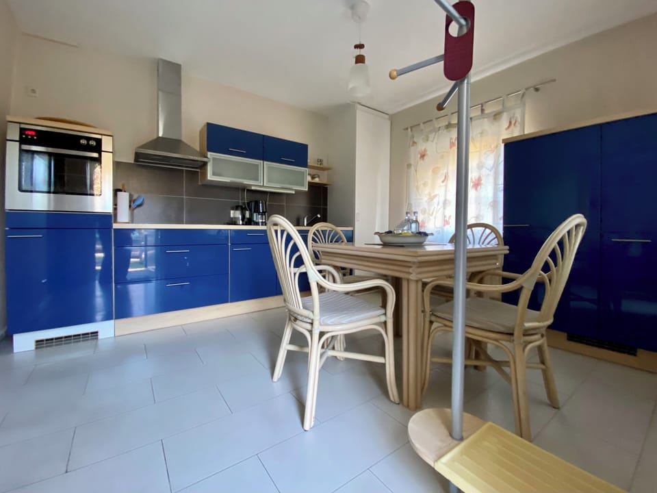 Apartment | Private kitchen | Coffee/tea maker, electric kettle, highchair