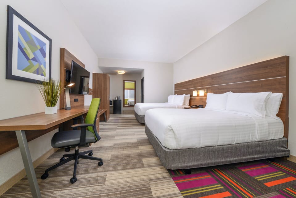 Standard Room, 2 Queen Beds | Premium bedding, pillowtop beds, in-room safe, individually decorated