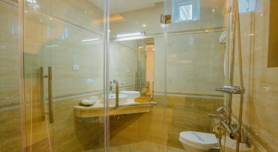 Shower, free toiletries, hair dryer, bathrobes