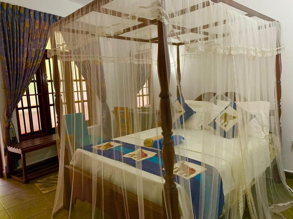 Superior Double Room, Garden View | Individually decorated, individually furnished, desk, laptop workspace