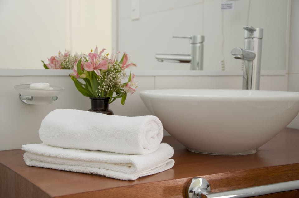 Single Room | Bathroom sink