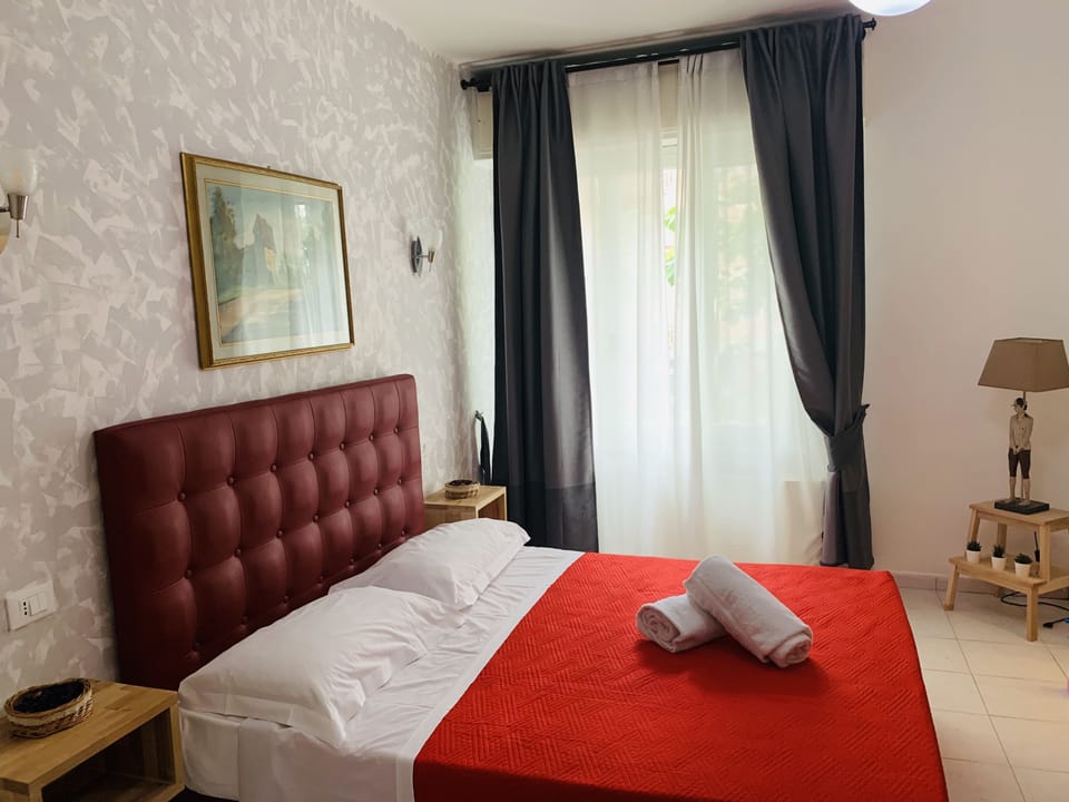 Minibar, in-room safe, soundproofing, iron/ironing board