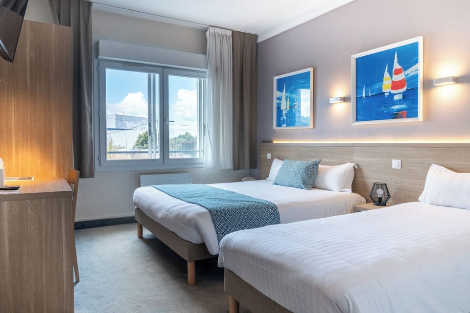 Comfort Triple Room | Desk, laptop workspace, soundproofing, free WiFi