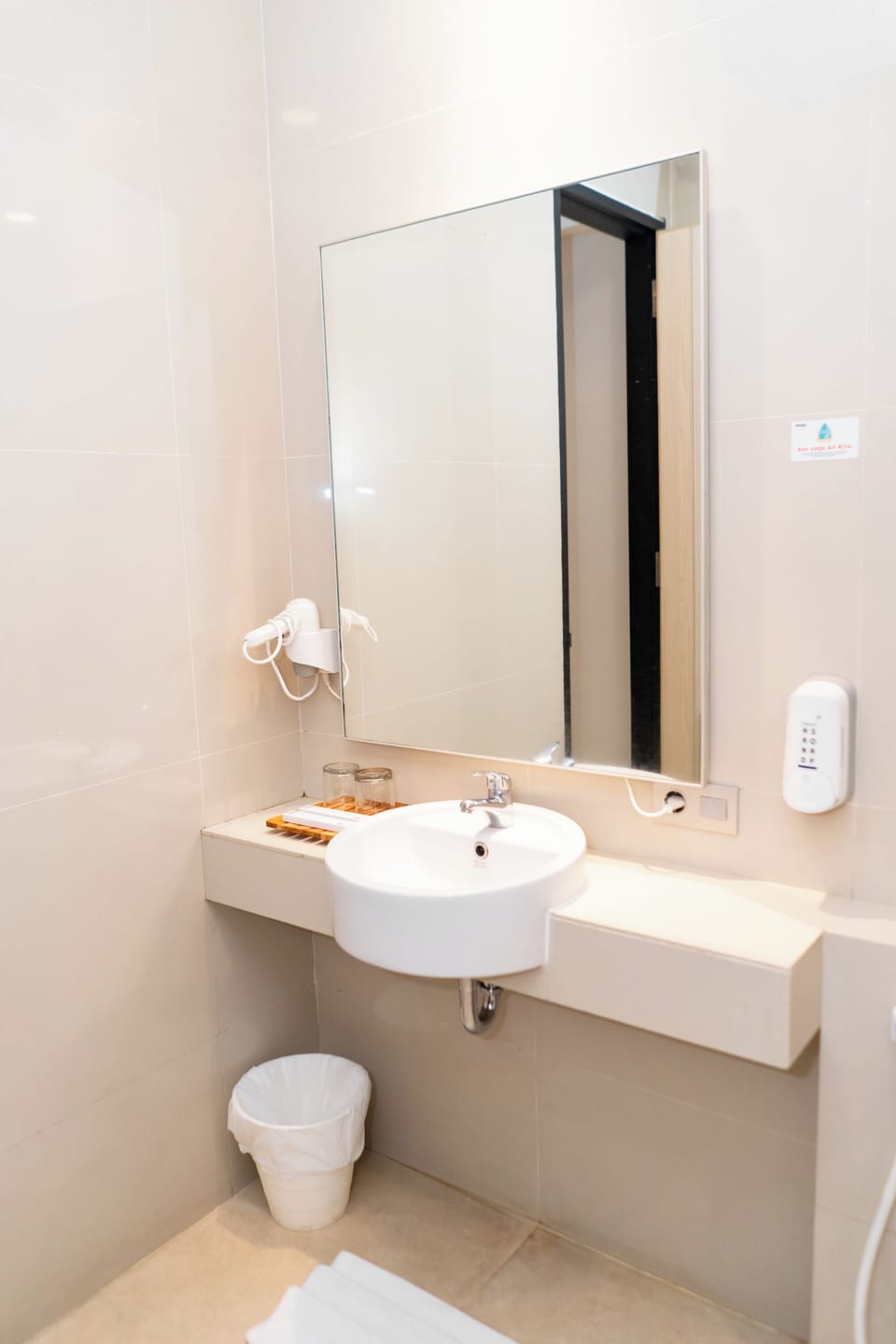 Deluxe with BathTub | Bathroom | Free toiletries, slippers, towels, soap