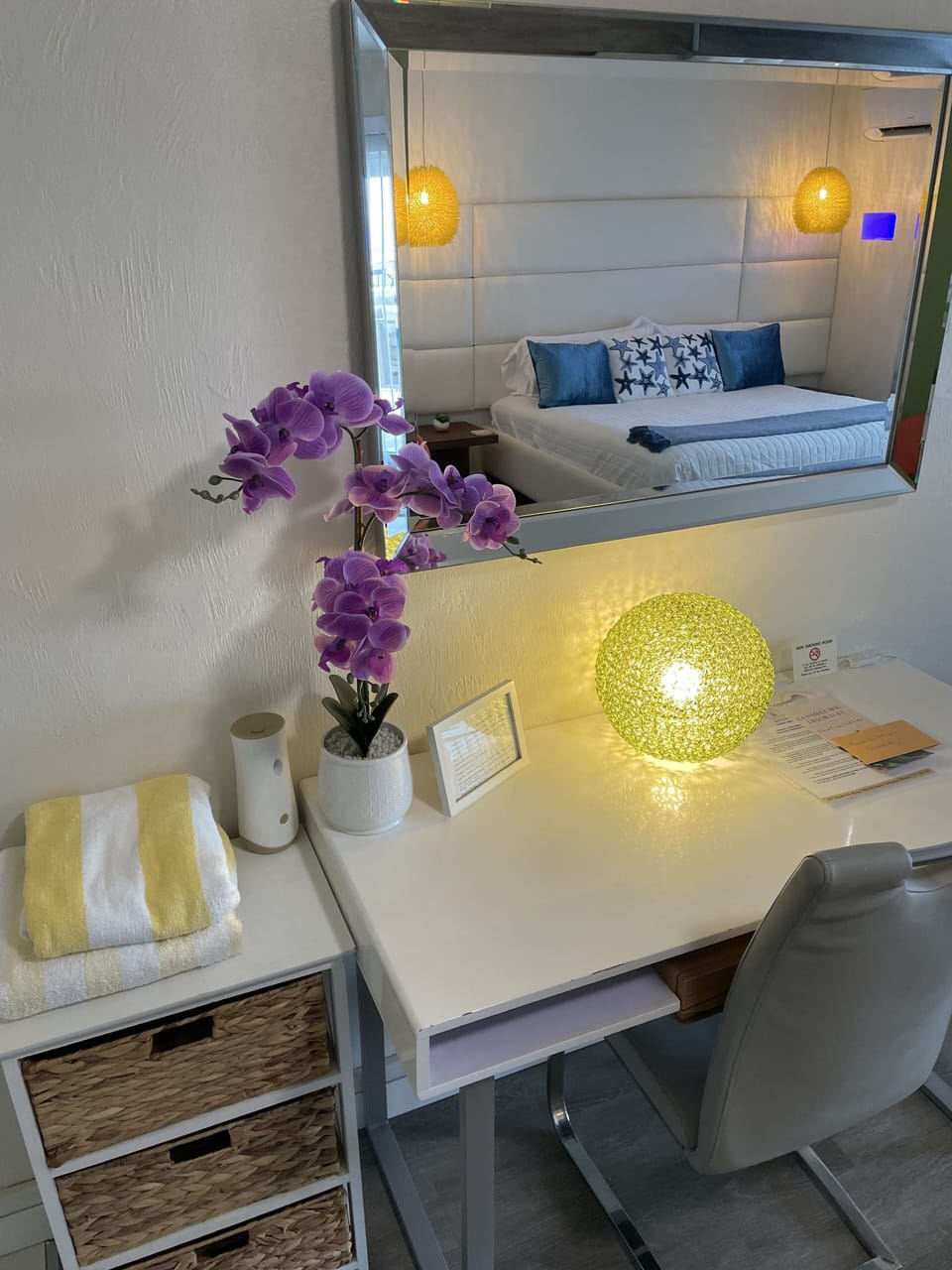 Premium bedding, pillowtop beds, minibar, in-room safe