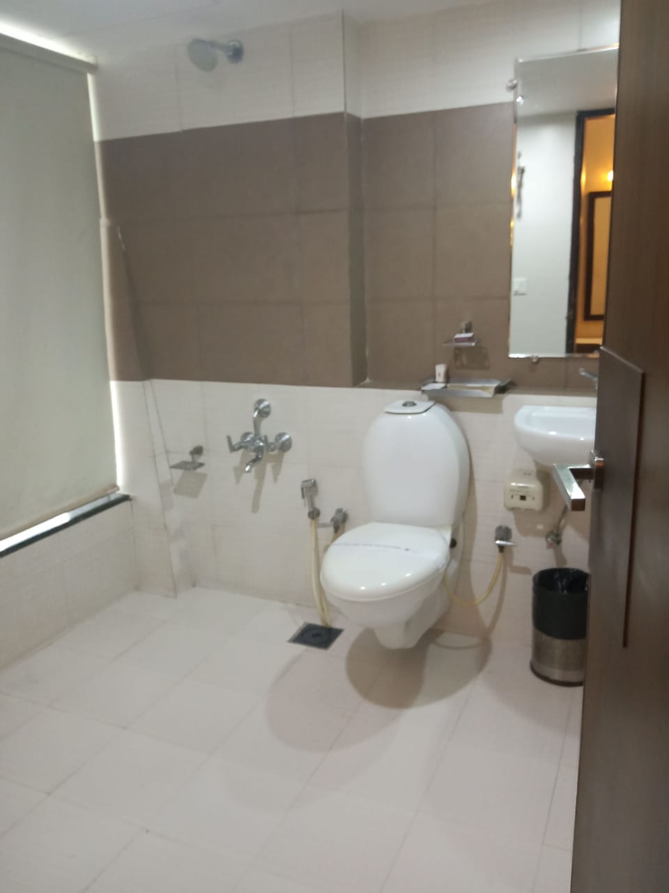 Deluxe Double Room, 1 Double Bed | In-room safe, rollaway beds, free wired internet, bed sheets