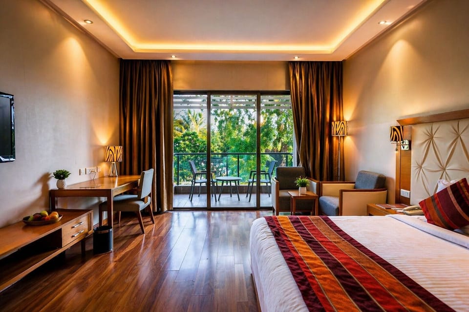 Premium Room | In-room safe, rollaway beds, free wired internet, bed sheets