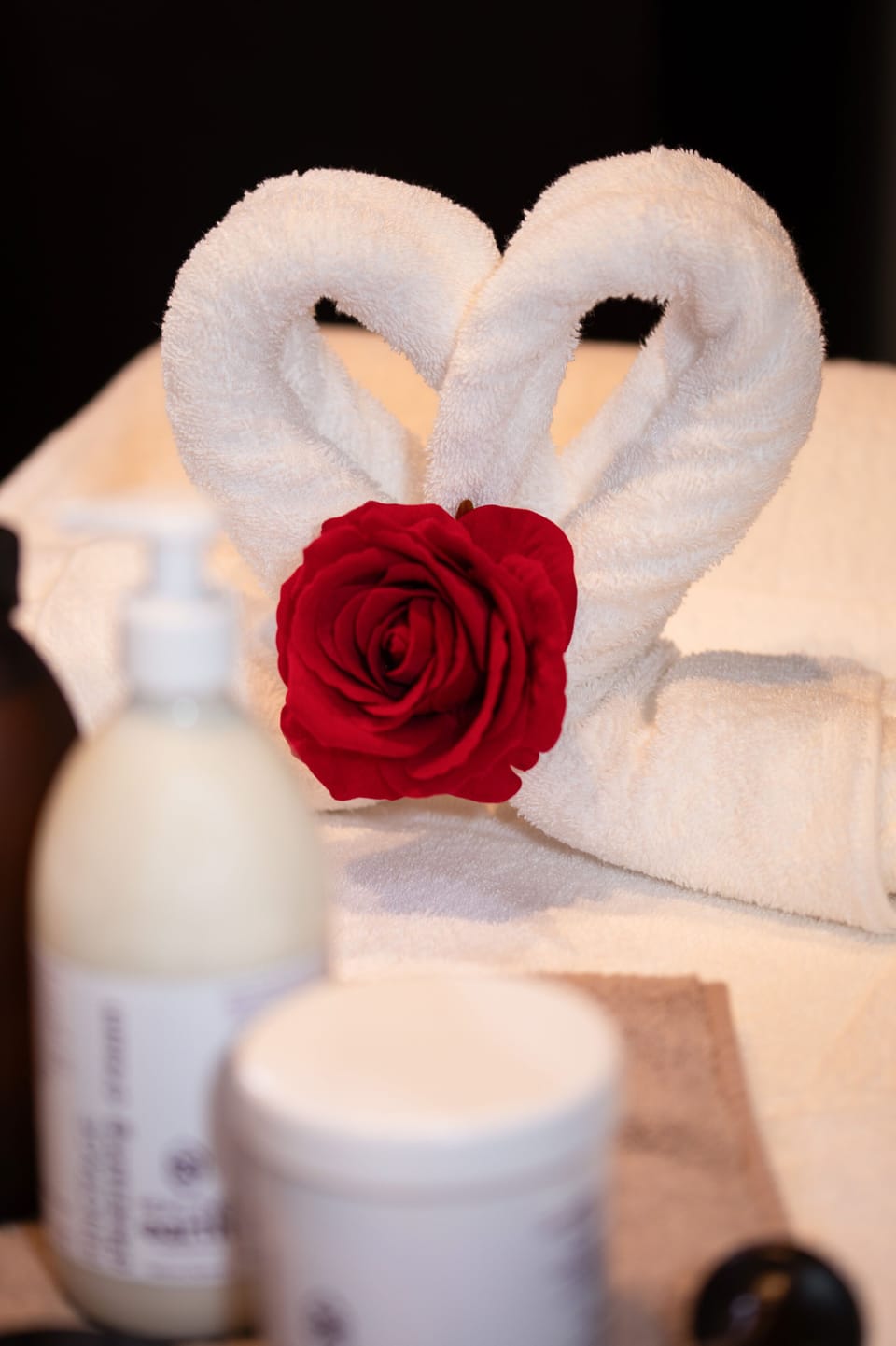 Couples treatment rooms, body treatments, body wraps, body scrubs