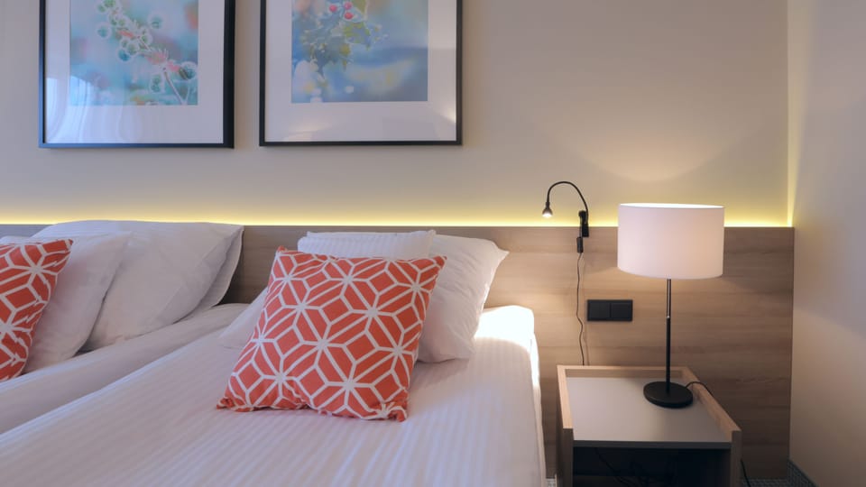 Comfort Double Room | Premium bedding, in-room safe, desk, blackout drapes